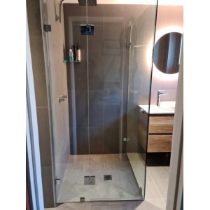 Jara Square Shape Frameless Shower Screen 800 * 800 * 2000mm